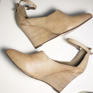 REBELS Footwear Marilyn Wedge Size 7